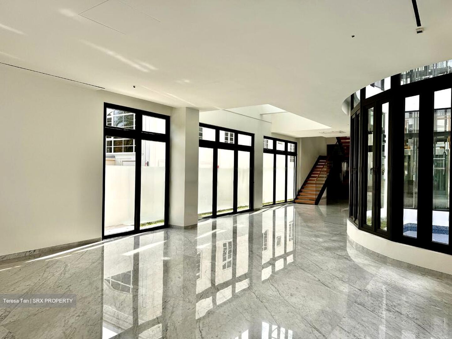 Mountbatten Road (D15), Detached #502962731